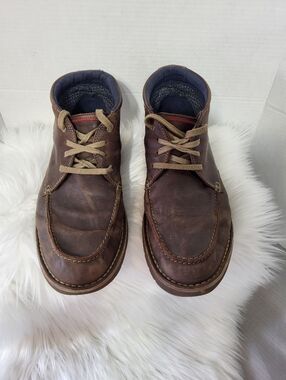 Clark Men's Brown Leather Chukka Boots with Cushioned Collar, Size 12
